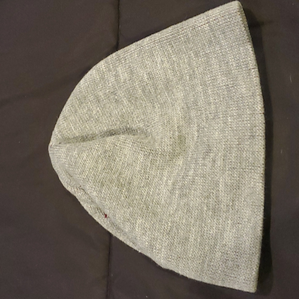 VOLCOM BEANIE - Picture 2 of 2